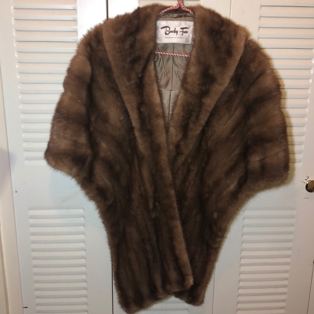 Luxurious Authentic Fur shawl 💞 - Picture 3 of 8